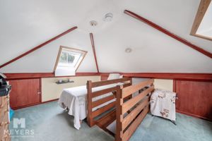 Loft Room- click for photo gallery